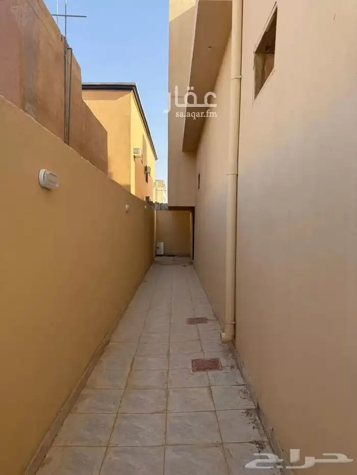عمارة تجارية سكنية للبيع في ضرية 2