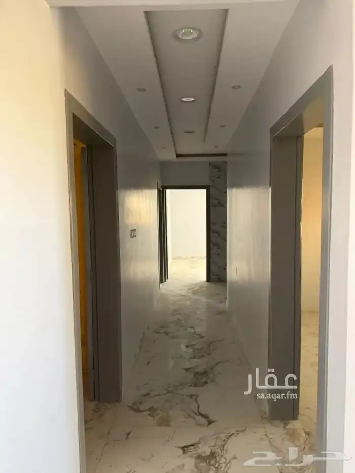 عمارة تجارية سكنية للبيع في ضرية 4