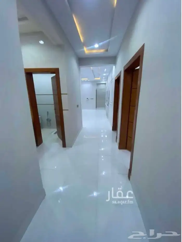 للبيع دورارضي حوش مدخل سيارة 6غرف بالمحاله أبها من520الف 17