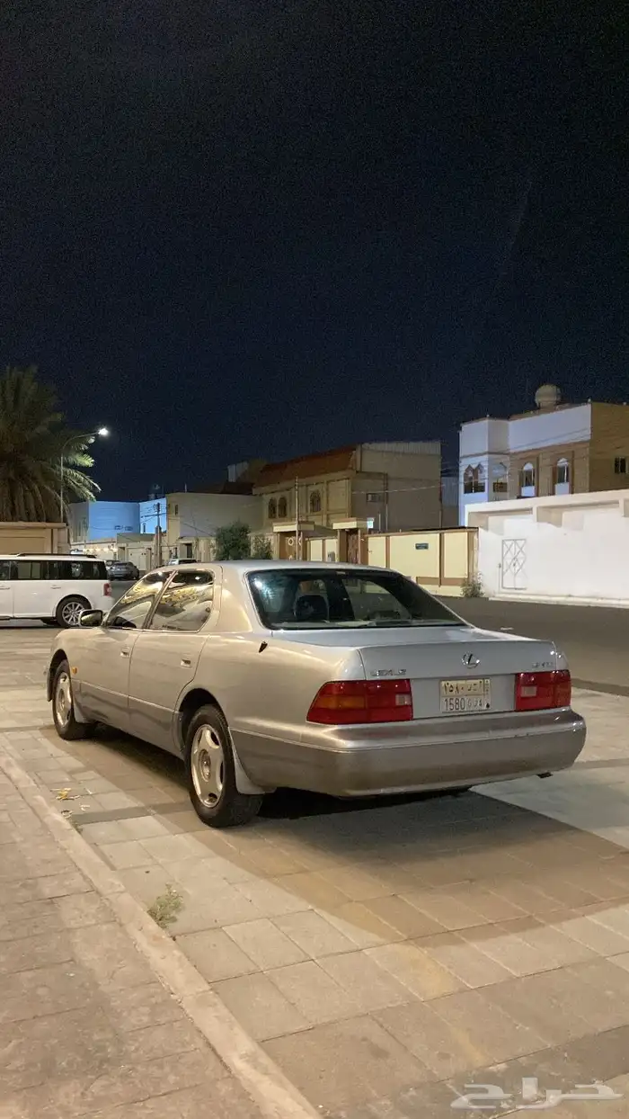 لكزس LS 1996 3