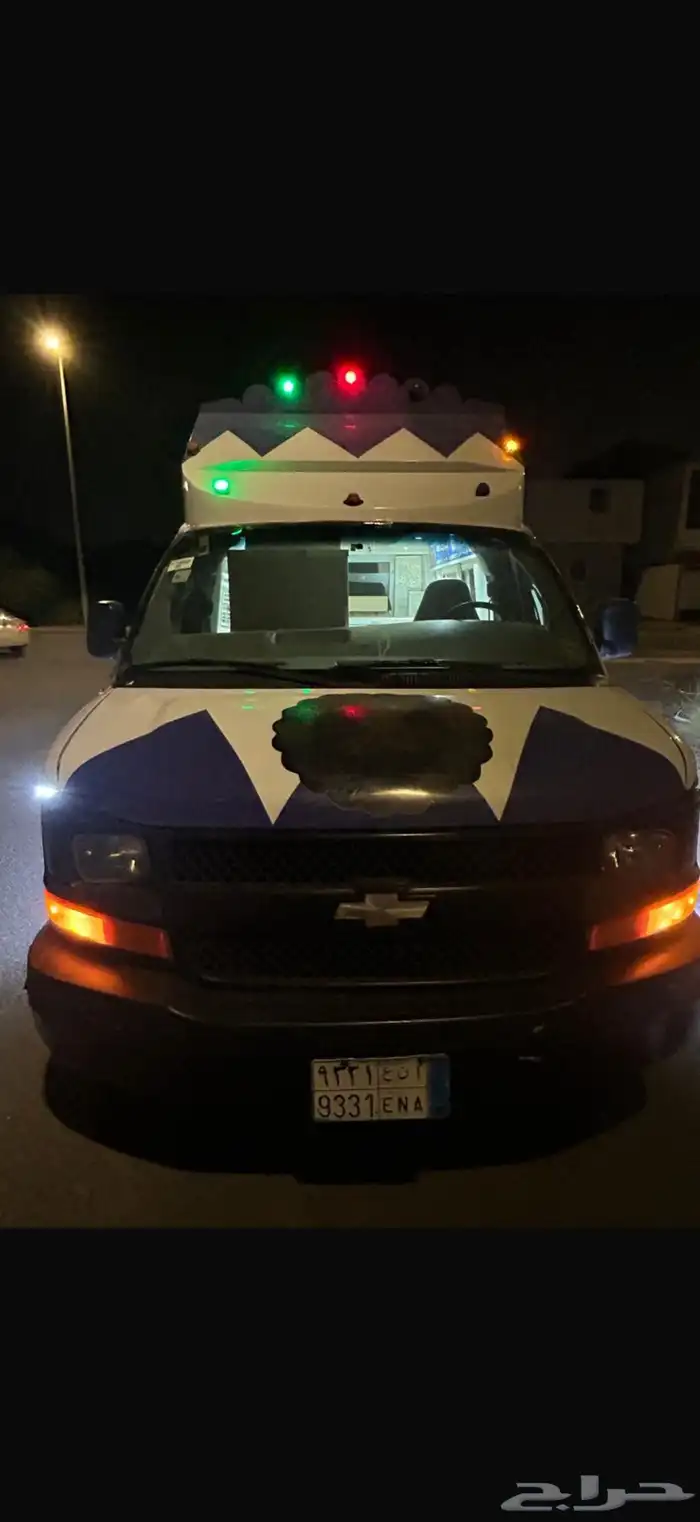 سيارة ايسكريم موديل 2008 جاهزه للعمل ونظيفه للايجار 2