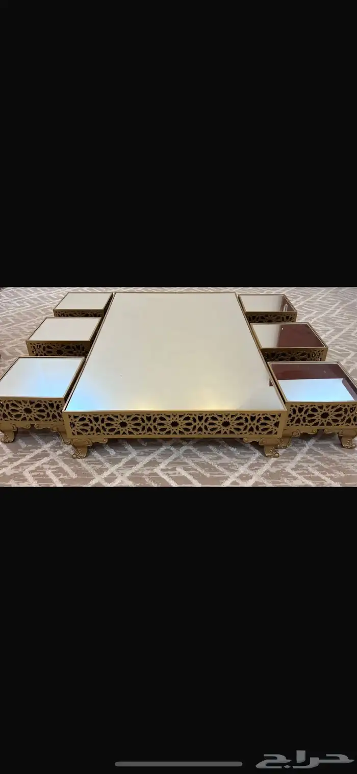 طاوله مع طاولات خدمه 6 حبات 0