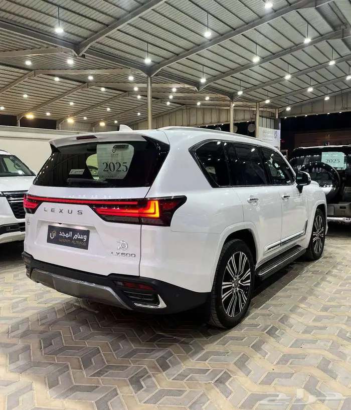 عرض خاص لكزس LX600 BB خليجي الساير موديل 2025 4