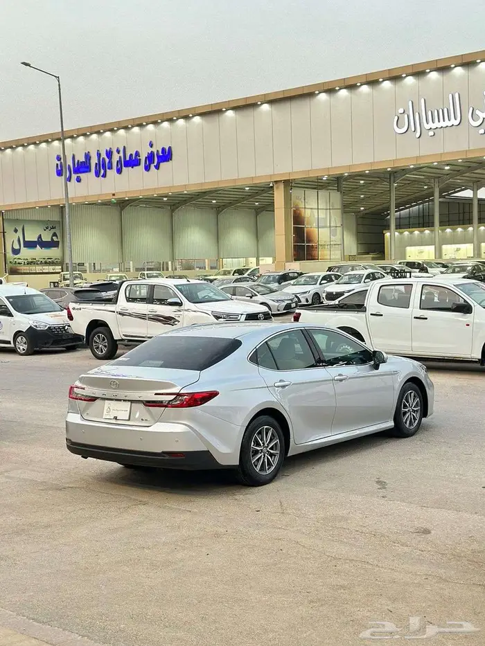 تويوتا كامري LE هايبرد 2025 3
