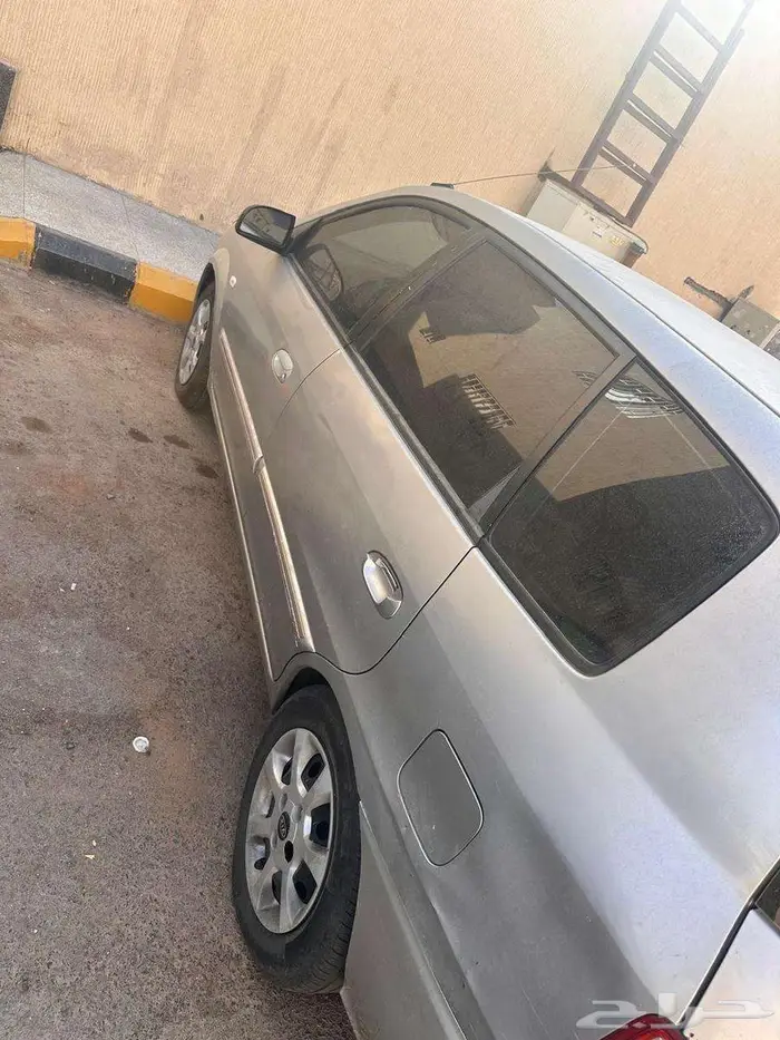 كيا كارنيز 2004 للبيع 3