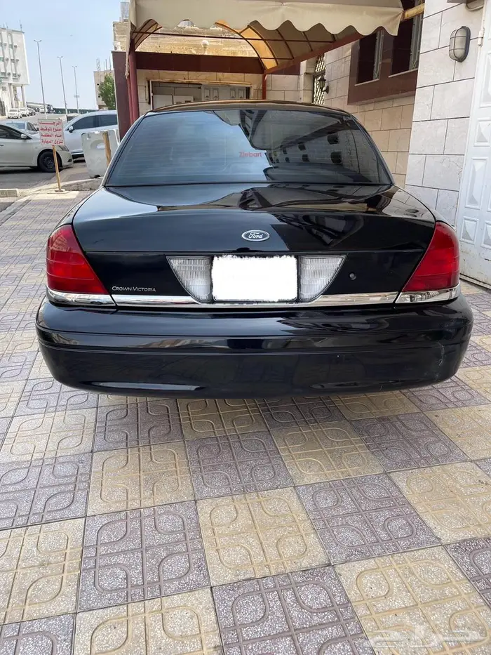 فورد كراون فكتوريا 2008 ممشى قليل جدا بحالة الوكالة 2