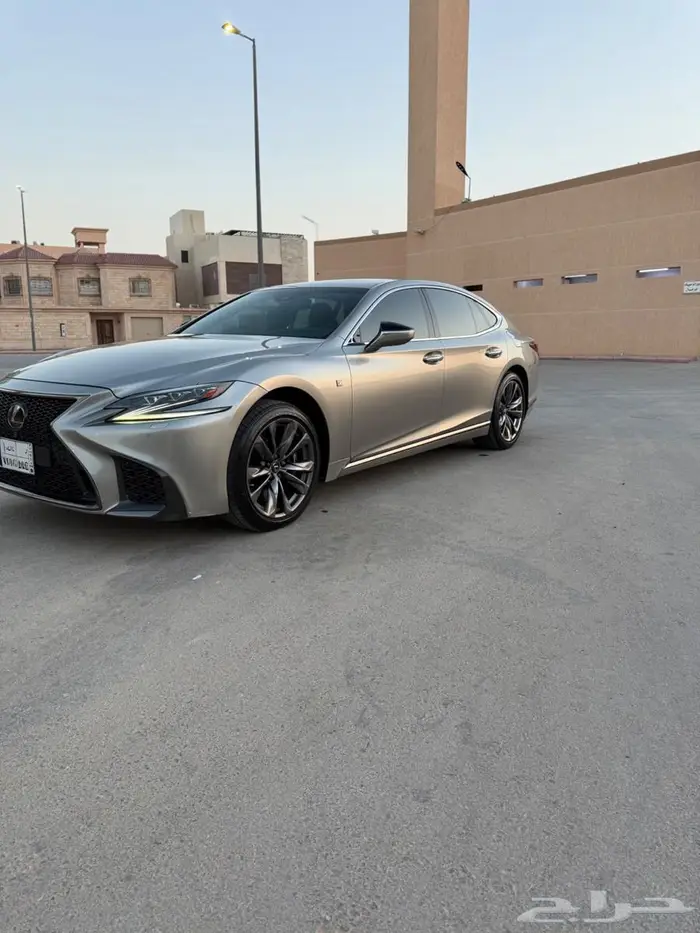 لكزس LS500F سبورت مالك اول 2020 6