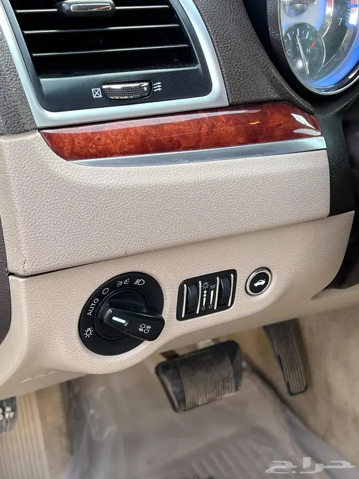 كرايسلر V8 6