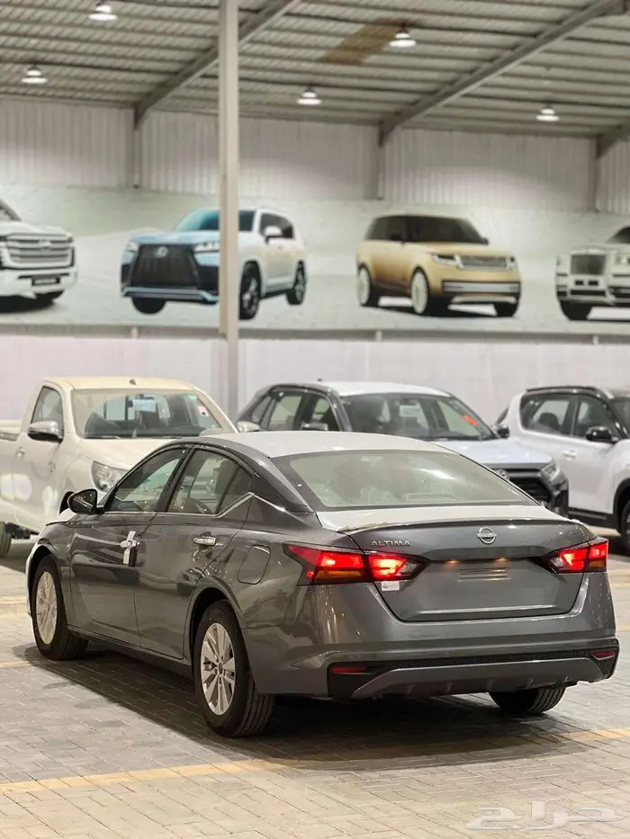 نيسان التيما نص فل SV 2025 واستاندر اسود عرض خاص 4