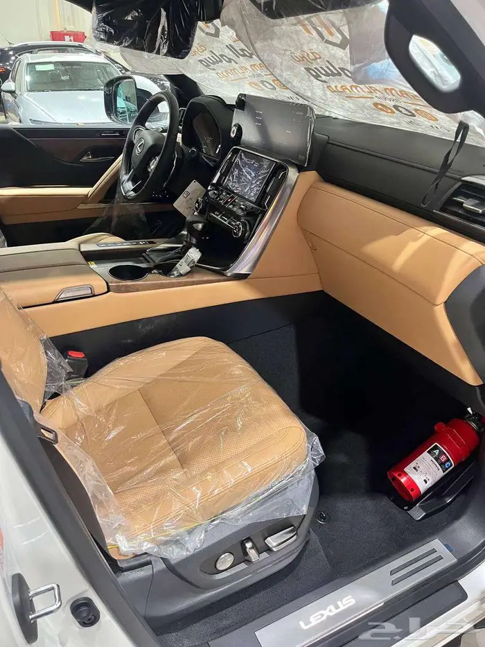 عرض خاص لكزس LX600 BB خليجي الساير موديل 2025 9