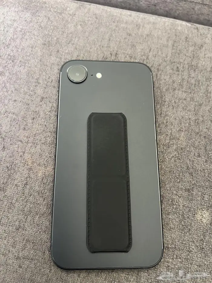 ايفون 16e 1