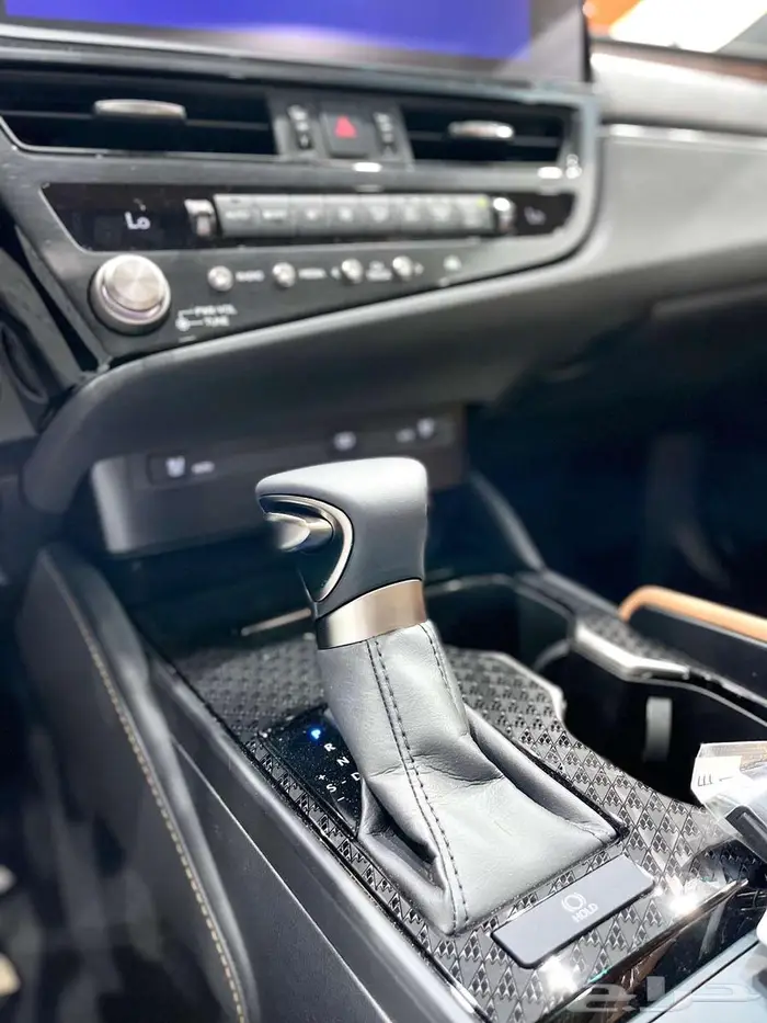 لكزس ES 350 CC سعودي 2025 ( ابيض - تيتانيوم - مادي - اسود ) 13