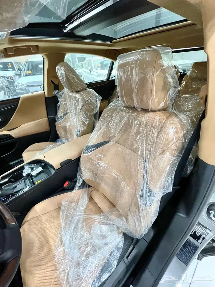 لكزس ES 350 CC سعودي 2025 ( ابيض - تيتانيوم - مادي - اسود ) 20