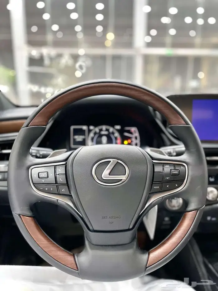 لكزس ES 350 CC سعودي 2025 ( ابيض - تيتانيوم - مادي - اسود ) 19