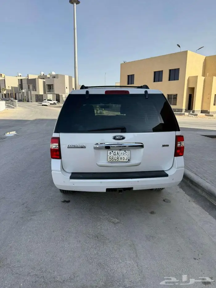 فورد اكسبديشن قصير نص فل - أنظف اكسبديشن بهالموديل 0