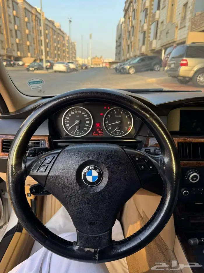 بي ام 523 i موديل 2008 فل كامل 6 سلندر تنفس طبيعي 11