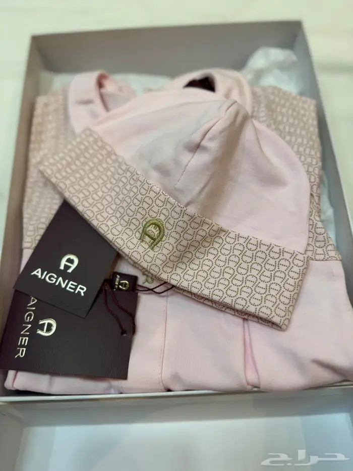 رومبر مواليد مع قبعة AGNER 2