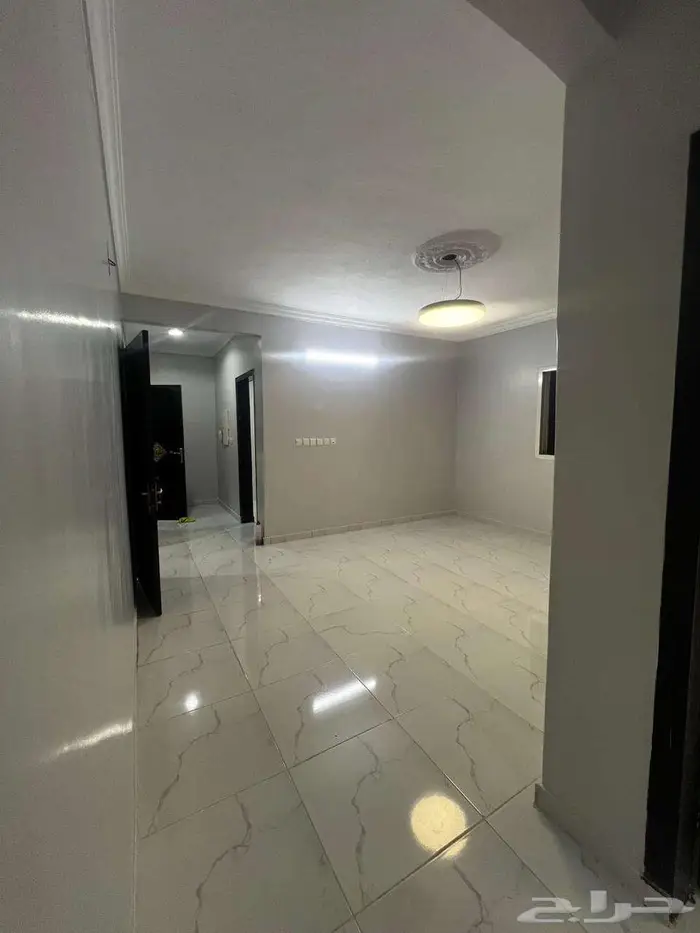 شقة للإيجار الرياض حي الرمال تنال 3 غرف وصالة 6
