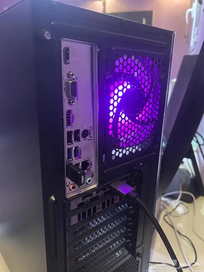 كيس aura مع المذبورد h610m ddr4 1