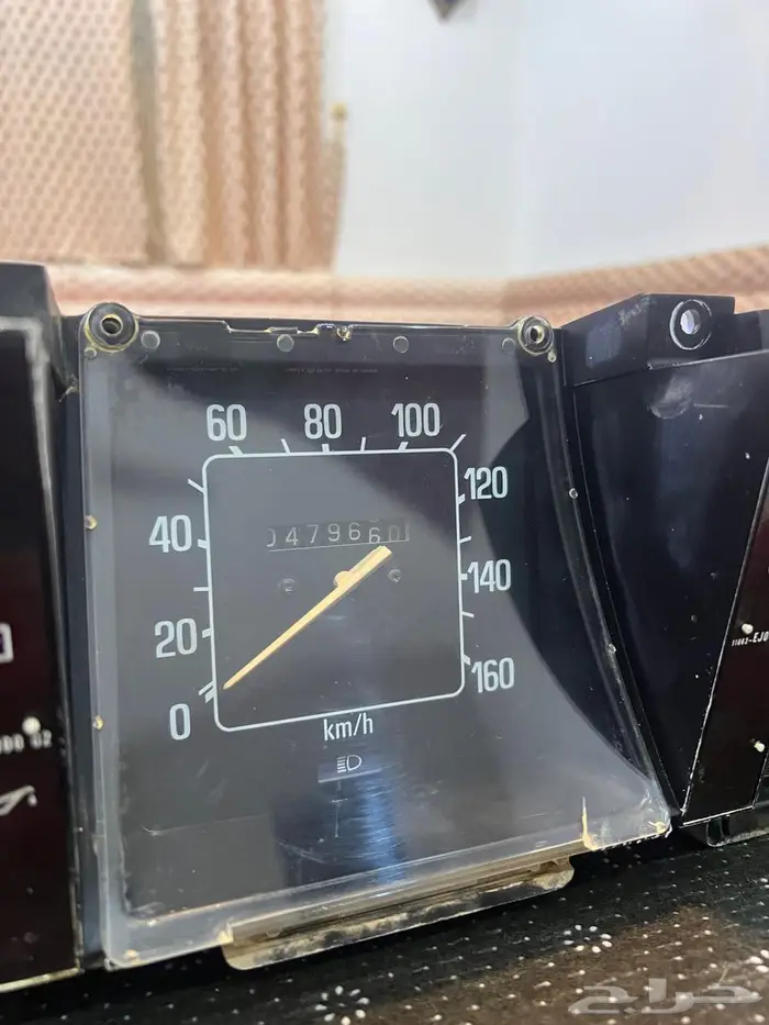 للبيع عداد ددسن من 80الى 83 3