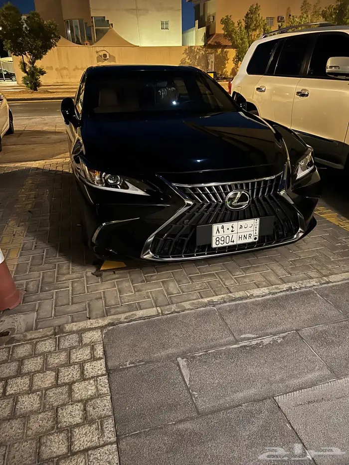 لكزس ES350 بحاله الوكاله مالك اول 5