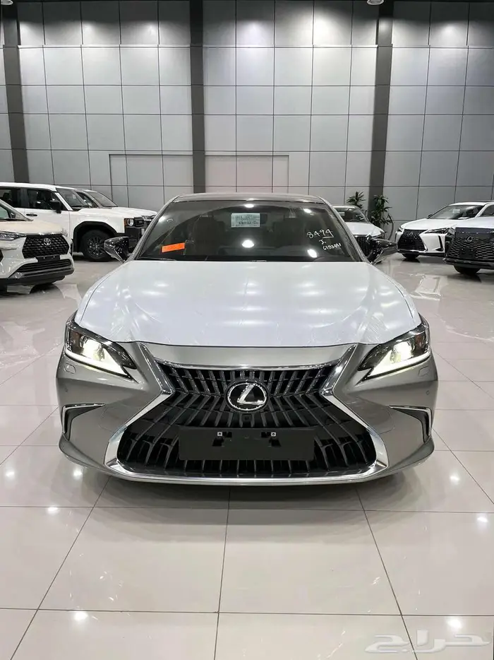 لكزس ES 350 CC سعودي 2025 ( ابيض - تيتانيوم - مادي - اسود ) 0