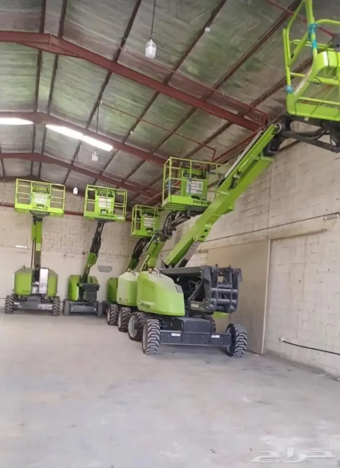 سيزر لفت مان لفت للإيجار Scissor lift   man lift for rent 1