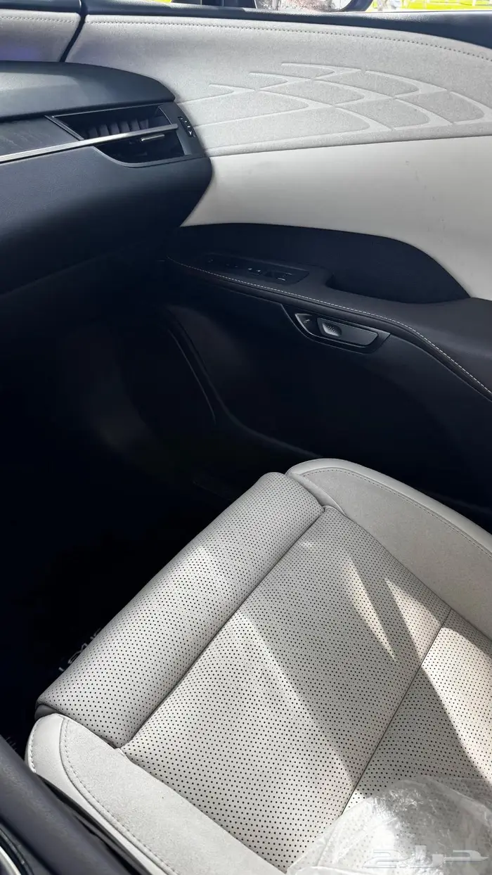 لكزس RX350 2023 زيتي 13