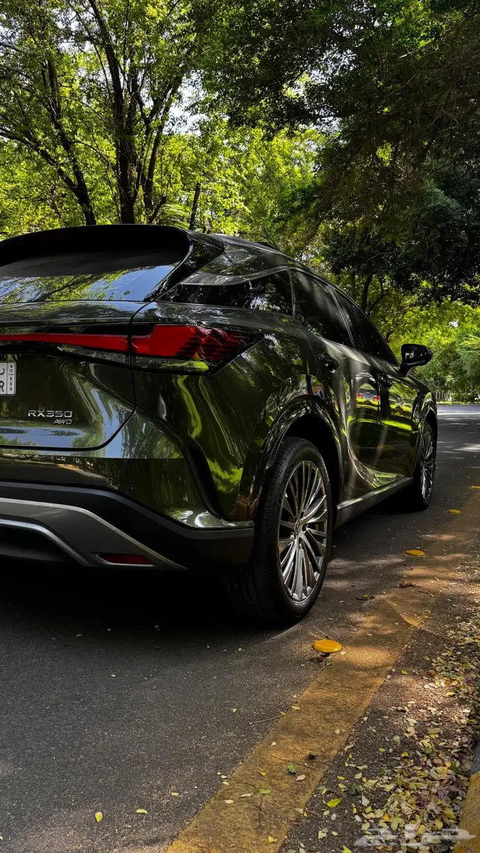 لكزس RX350 2023 زيتي 31