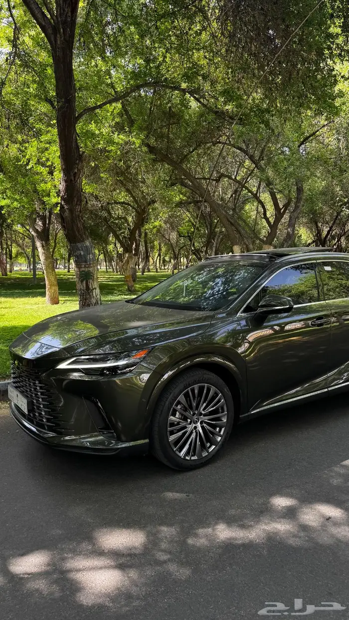 لكزس RX350 2023 زيتي 37