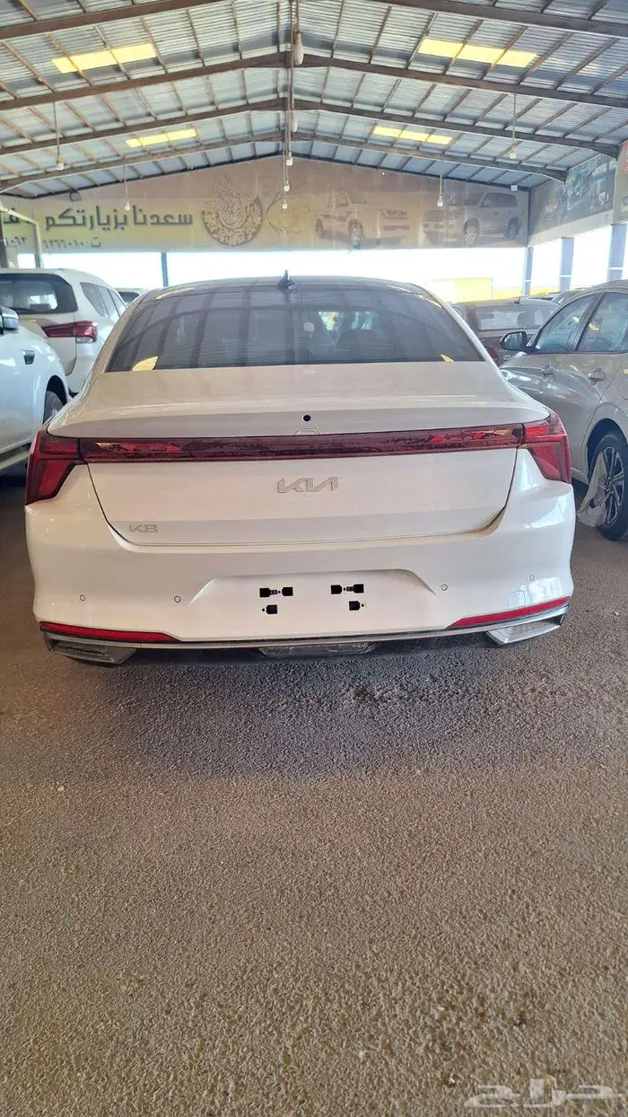كيا كي 8 2024 ابيض 2