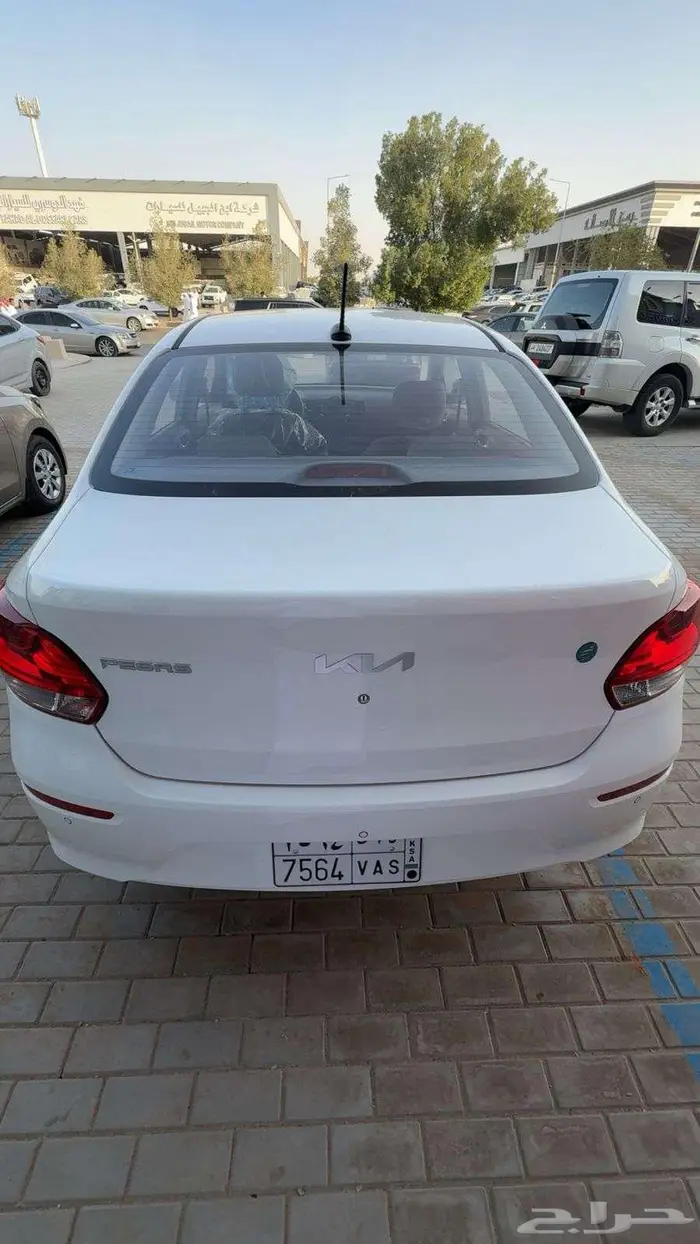 تاجير سيارات ( عروض   )كيا بيجاس 7