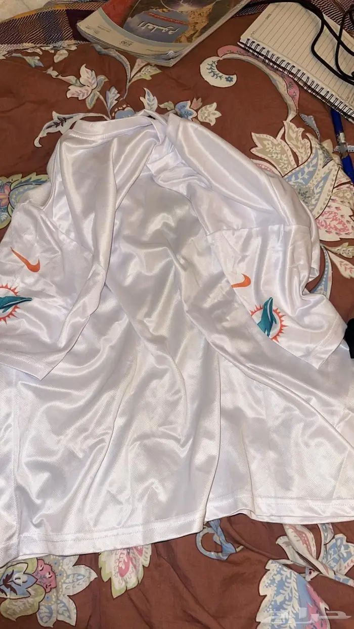 للبيع 3 تيشرتات NFL 4