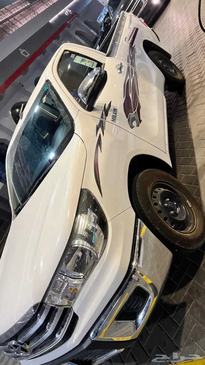 هايلكس 2023 بنزين 4