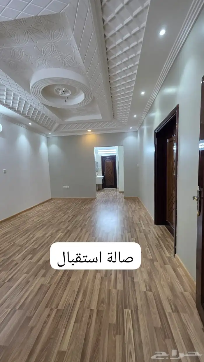 شقة للإيجار ثلاث غرف وصالة خلف أسواق المزرعة 2