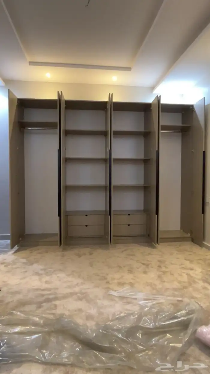 غرفة نوم كاملة  أثاث منزلي  سرير ودولاب وبطانيات 0