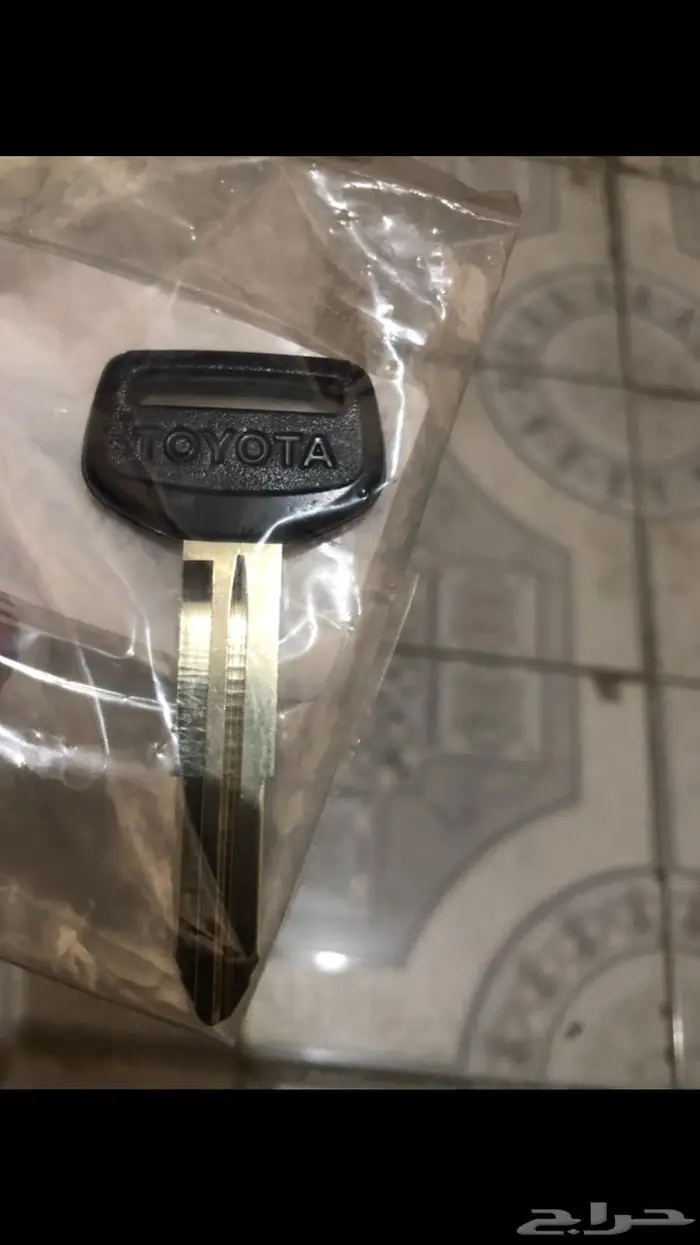 للبيع مفتاح أبو جلده للهايلوكس والشاص 1