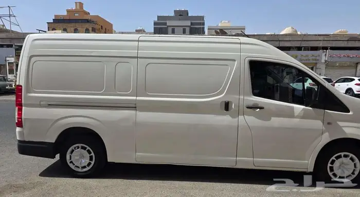 باص بضاعه سقف عالي موديل 2021 ديزل (ماشي 281 الف) 3
