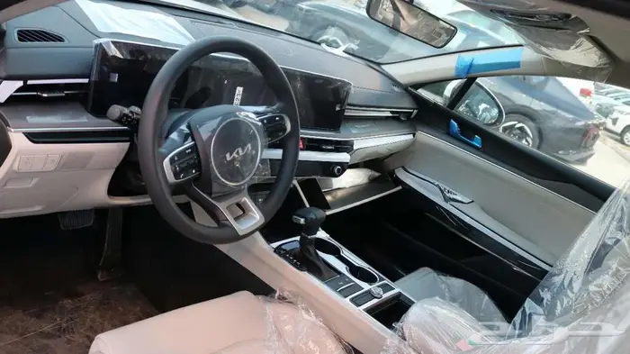 كيا K5 GL استاندر 2026 ابيض كاش - اقساط 10