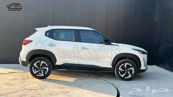 نيسان ميجنايت 2025 ستاندر S - الخضر للسيارات 3