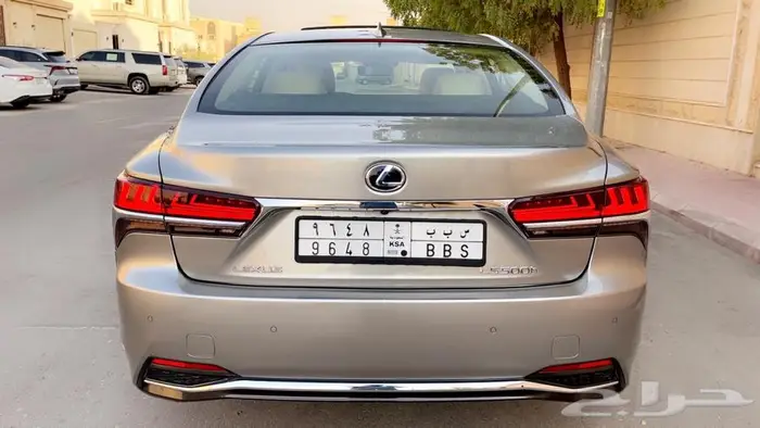 لكزس LS500h فل كامل 2018 نظيفة جدا 7