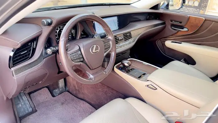 لكزس LS500h فل كامل 2018 نظيفة جدا 10