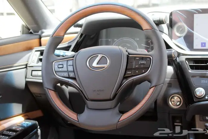 لكزس - ES300 Bh هايبرد -2024- نص فل- خليجي السعر _188000 11