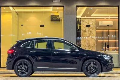 مرسيدس GLA 200 AMG KIT 2024 اسود الشكل الجديد index