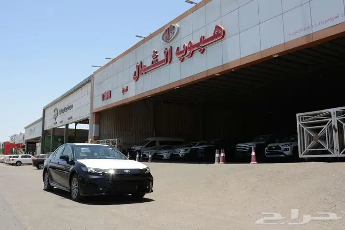 تويوتا كامري 2025 E بنزين بالنقد او التقسيط 0