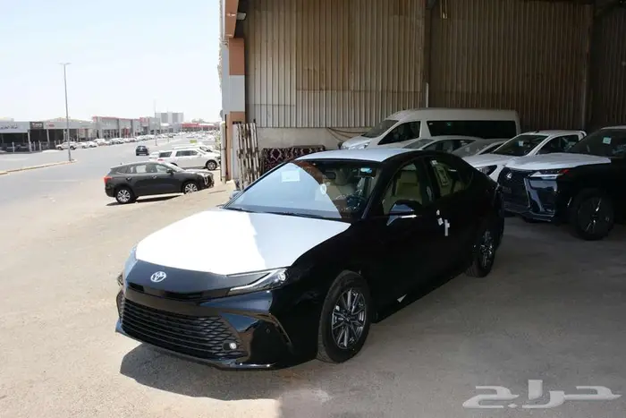 تويوتا كامري 2025 E بنزين بالنقد او التقسيط 1