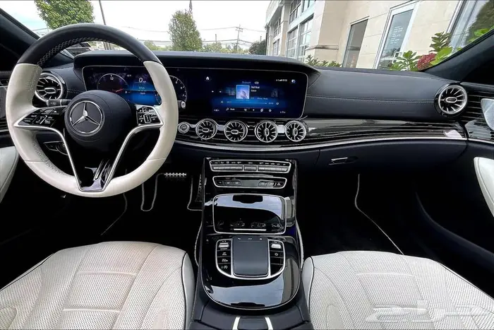 مرسيدس CLS450 2022 داخلية طلبية خاصة من المصنع 3