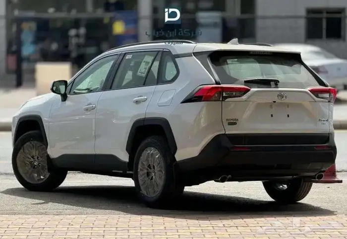 تويوتا راف فور نص فل 2025 لدى شركة ابن ذياب 2