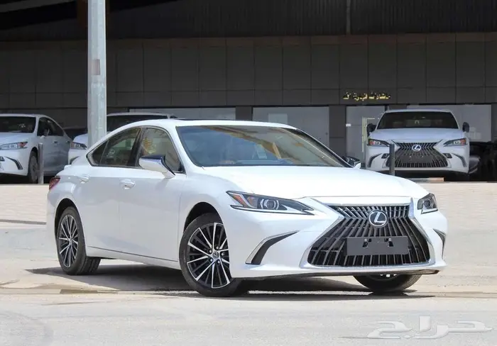 لكزس - ES300 Bh هايبرد -2024- نص فل- خليجي السعر _188000 1