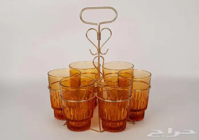 ستاند ذهبي مع الكاسات 0